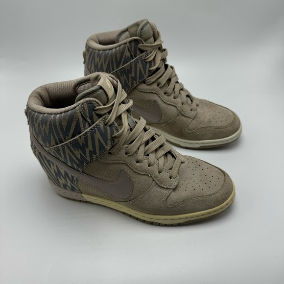 Nike Dunk Sky Hi Hidden Wedge Gray Suede Bolt Sneakers Women’s Size 7 - Picture 1 of 13